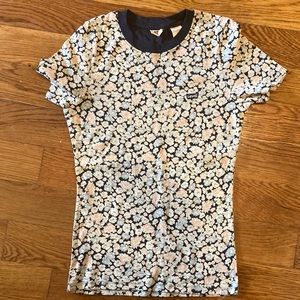 💯 % organic cotton levis tee for girls ! Small size almost brand new (no tag)